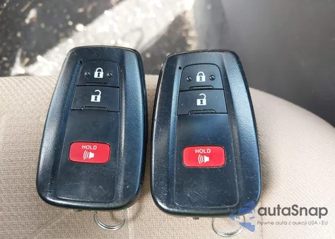 2021 Toyota Rav4 Xle из США, поврежденный, VIN 2T3W1RFV3MC108128